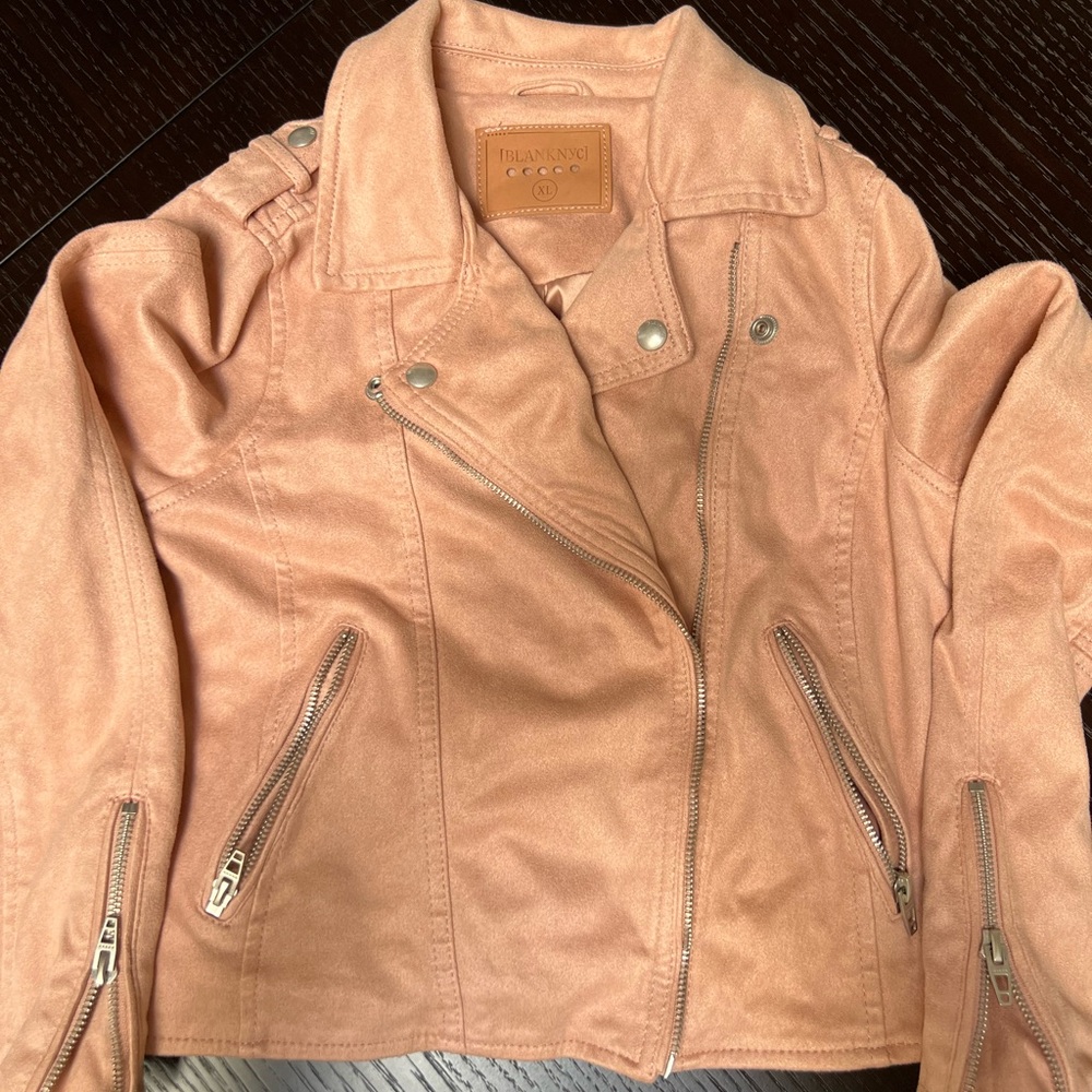 Blank NYC kids faux suede Moto jacket. Size XL. Light pink
